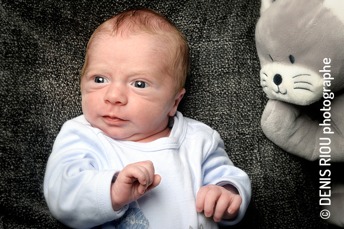 Bébé de 6 jours à domicile
