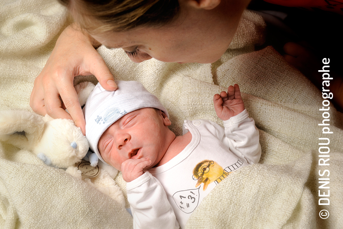 Bébé de 6 jours à domicile